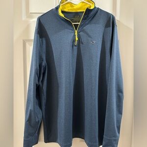 Blue and yellow vineyard vines pull over